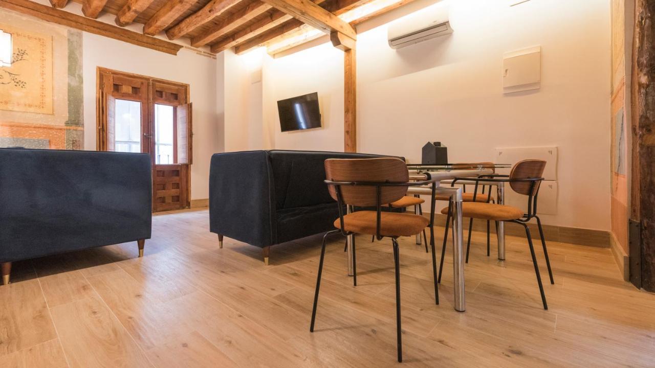 Apartamentos Boutique Pinocho توليدو المظهر الخارجي الصورة